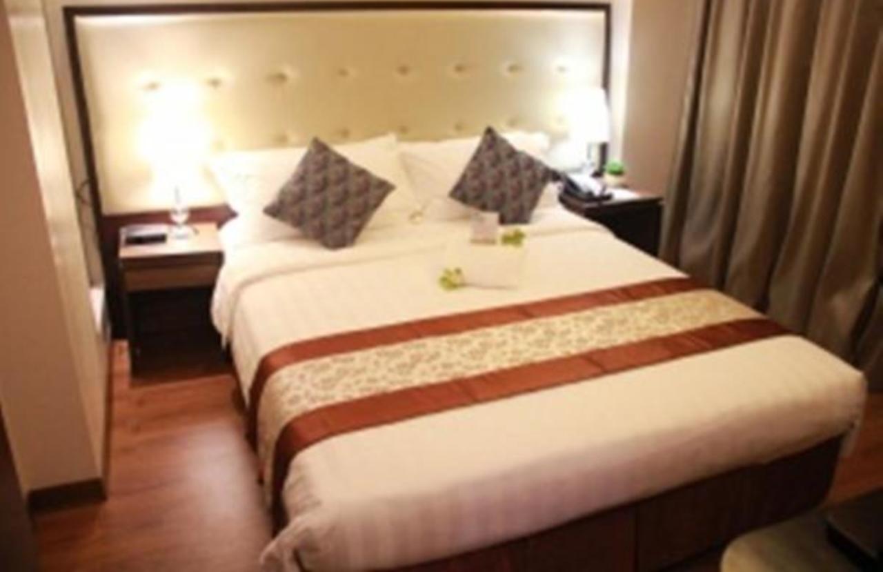 Hotel Ace And 4*